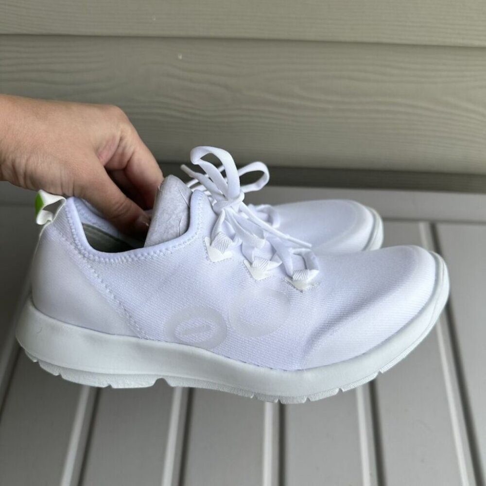 OOFOS WOMEN'S OOMG SPORT LS LOW SHOE - WHITE NIB